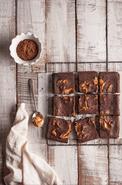 Brownie de porotos negros Iansa Agro con mantequilla de maní