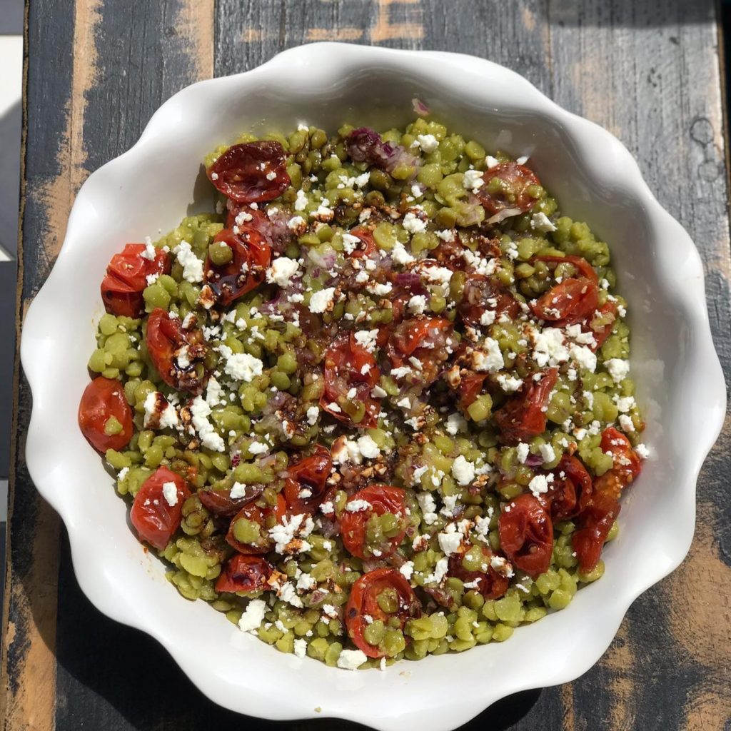 Ensalada de arvejas con tomates cherry por @manecacerescocina