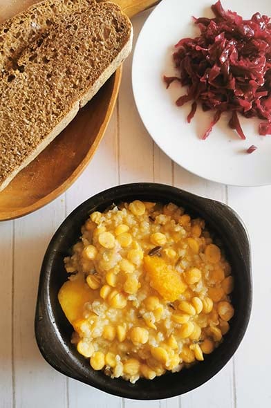Guiso de garbanzos por @loredemango