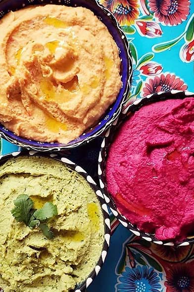 Hummus de garbanzos y betarraga por @connieachurra